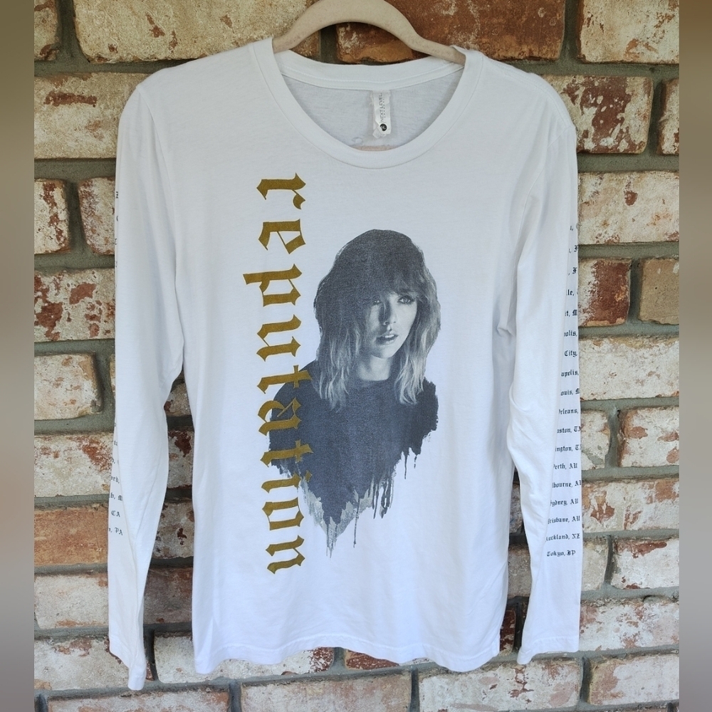 Next Level Taylor Swift 2018 Reputation Stadium Tour Long Sleeve Graphic Tee S